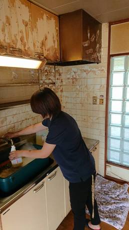 富山県でハウスクリーニング、換気扇、水回り、床、壁、退去前の清掃なら県内全域即日対応の便利屋お助け本舗富山一番町店